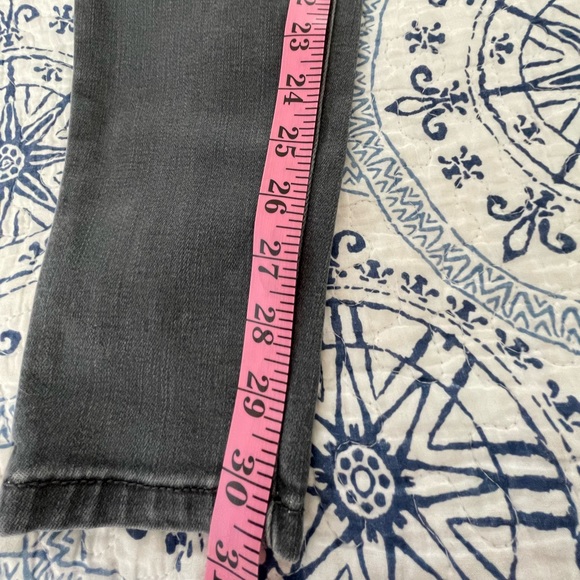 Kut from the Kloth Toothpick Skinny Jeans, Black wash, Women Size 4 - Picture 10 of 10